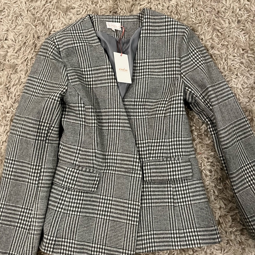 Grey Plaid collarless Blazer